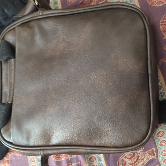 Kenneth Cole Shoulder bag - Picture 2 of 3